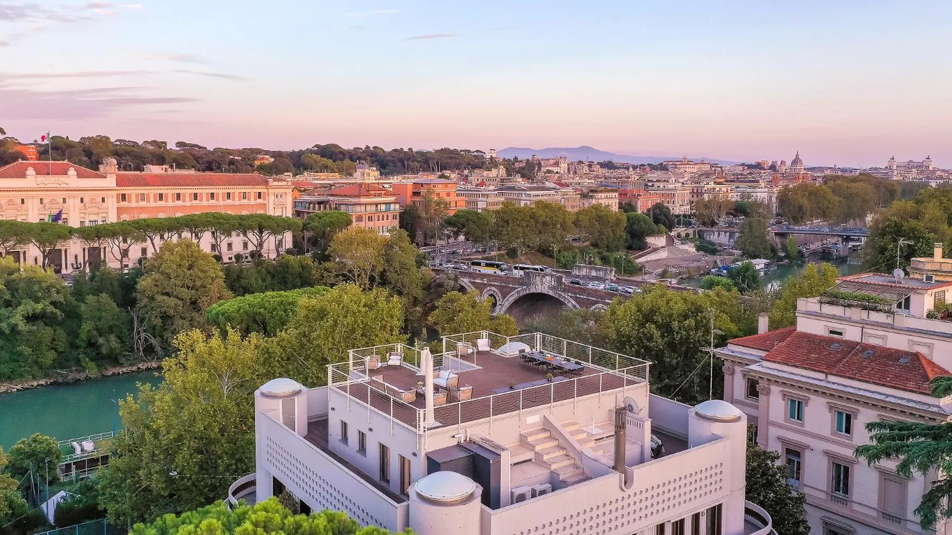 Skylife Tiber Luxury Penthouse Apartment Rome