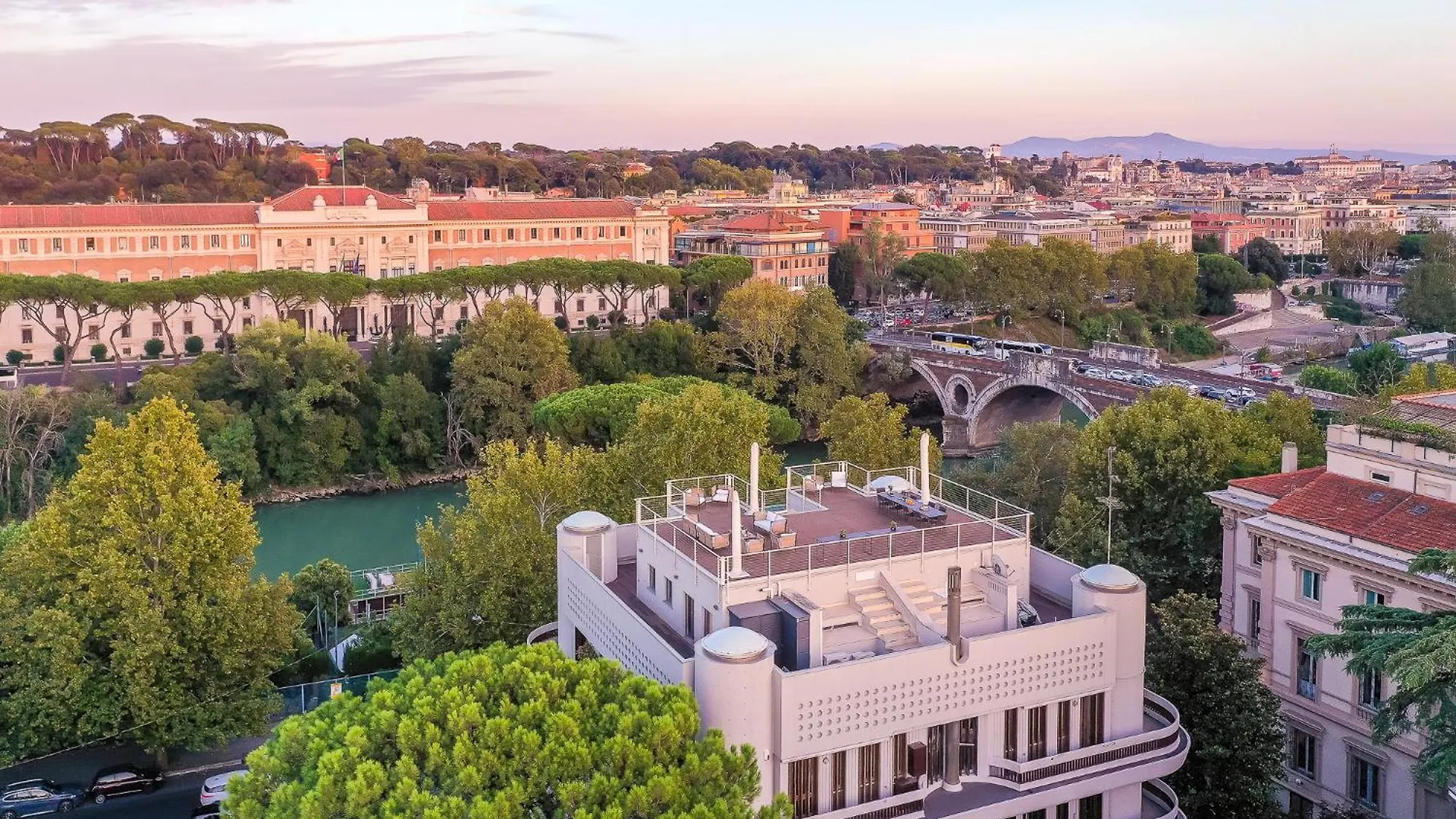 Skylife Tiber Luxury Penthouse Apartment Rome